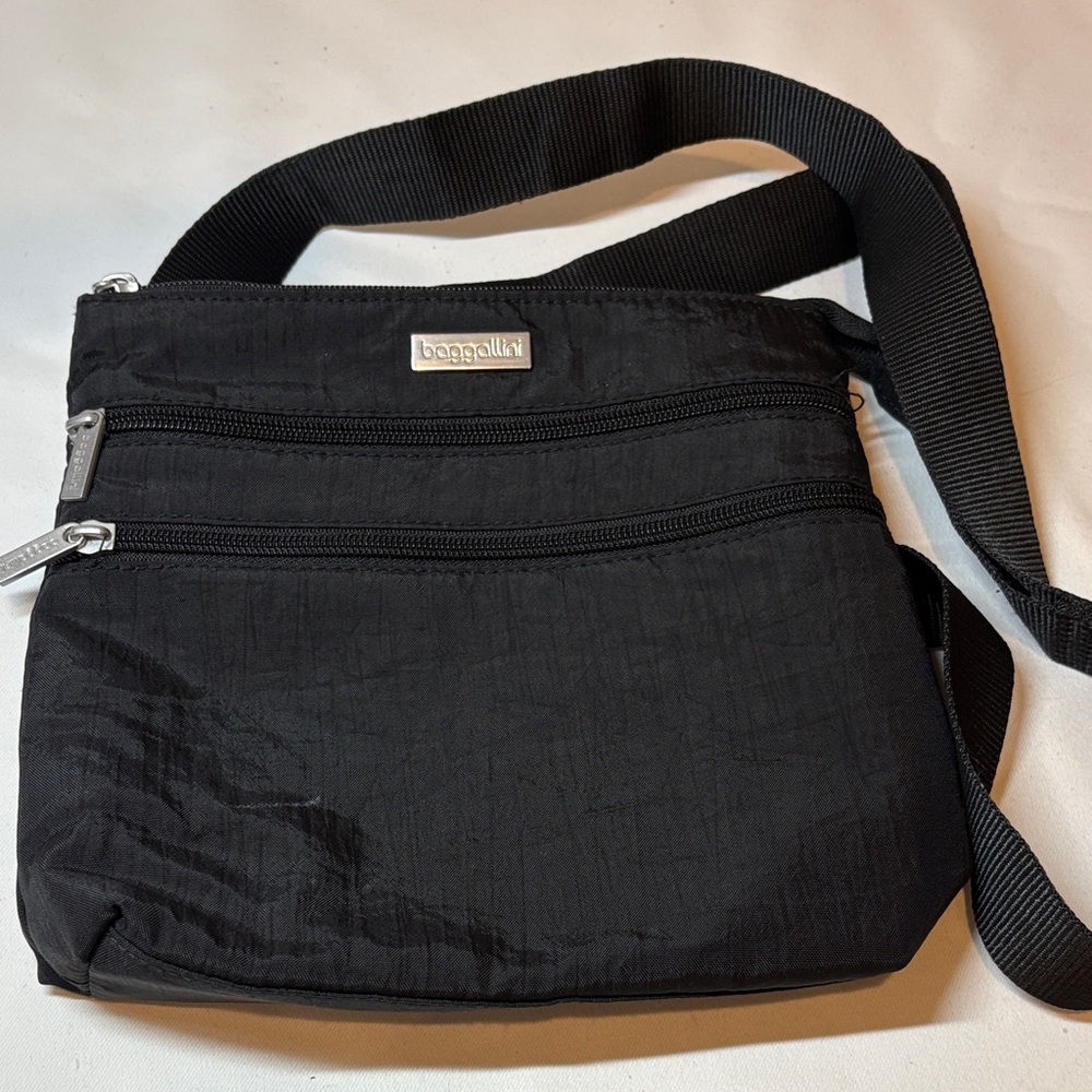 Baggallini Black Nylon Small Crossbody Bag